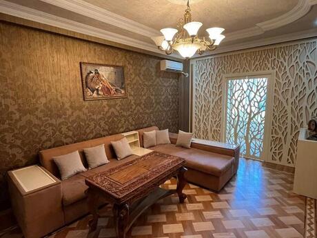4 otaqlı yeni tikili - 28 May m. - 200 m²