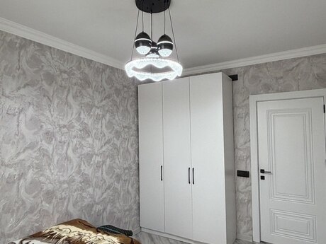 3 otaqlı köhnə tikili - Bakıxanov q. - 75 m²