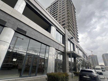 Obyekt - Ağ şəhər q. - 245 m²