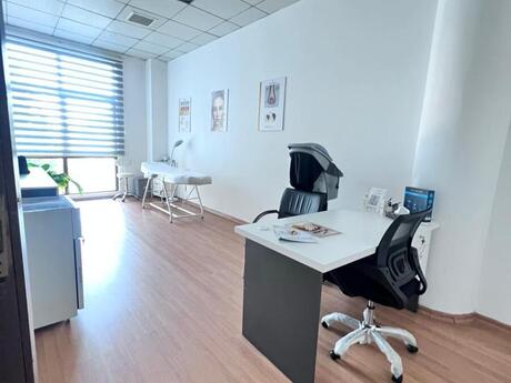 6 otaqlı ofis - 28 May m. - 134 m²