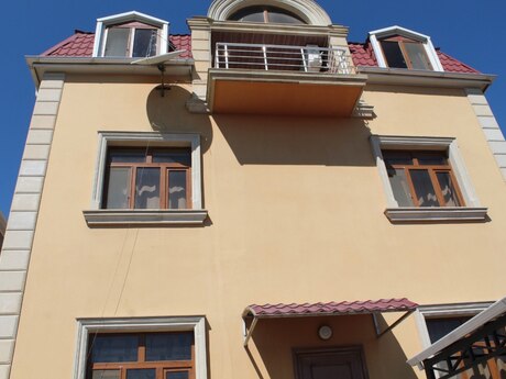 7 otaqlı həyət evi/bağ evi - Badamdar q. - 330 m²