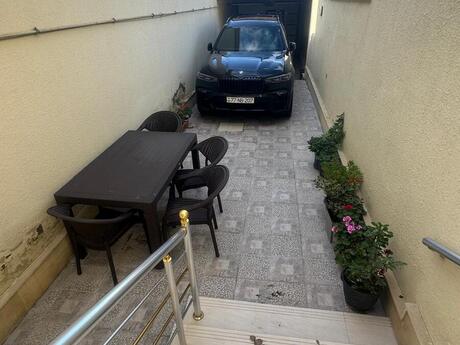 7 otaqlı həyət evi/bağ evi - Badamdar q. - 250 m²