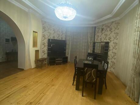 5 otaqlı həyət evi/bağ evi - Badamdar q. - 400 m²
