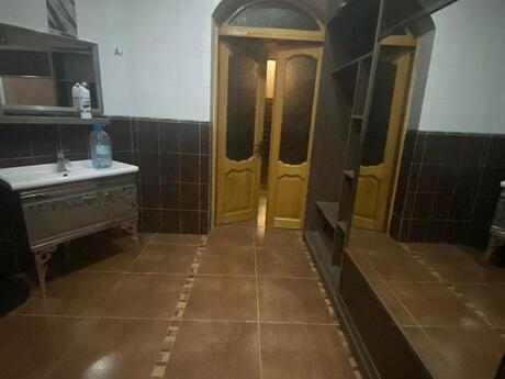 5 otaqlı həyət evi/bağ evi - Badamdar q. - 400 m²