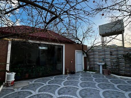6 otaqlı həyət evi/bağ evi - Badamdar q. - 200 m²