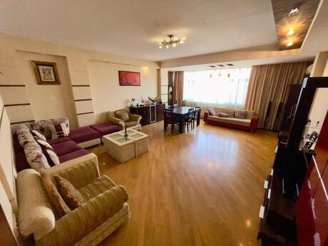 4 otaqlı yeni tikili - Nəsimi r. - 195 m²