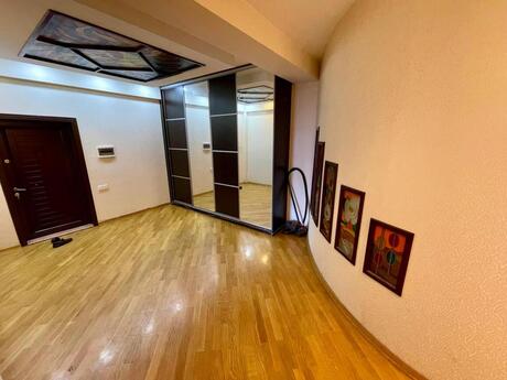 4 otaqlı yeni tikili - Nəsimi r. - 195 m²
