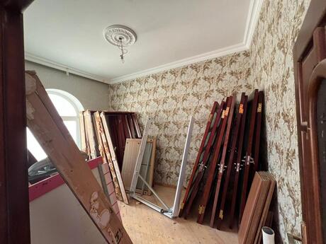 6 otaqlı həyət evi/bağ evi - Badamdar q. - 235 m²