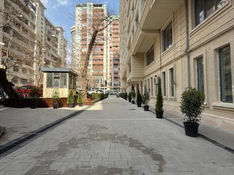 Elan №6044570 - Bakı, Nərimanov r., 4 otaqlı, 236.7 m², 3/17 mərtəbə