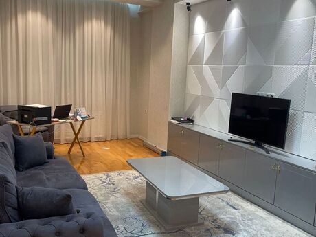 Kirayə 2 otaqlı mənzil, 90 m², 28 May: 1 100 ₼/ay 3