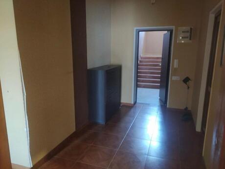 Объявление №6044702 - Баку, м. Элмляр Академиясы, 3-комн., 126 м², 4/12 этаж