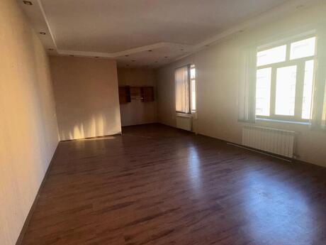 11-комн. офис - Насиминский р. - 325 м²
