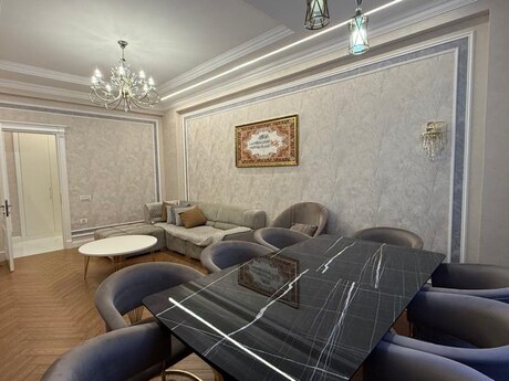3 otaqlı yeni tikili - Elmlər Akademiyası m. - 130 m²
