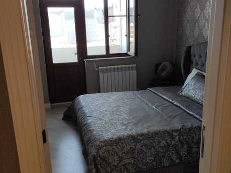 3 otaqlı yeni tikili - İnşaatçılar m. - 80 m²