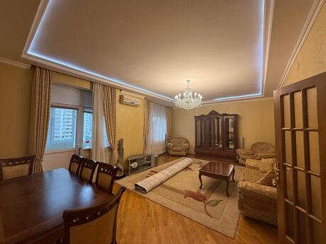 Elan №6044900 - Bakı, Şah İsmayıl Xətai m., 3 otaqlı, 158 m², 6/11 mərtəbə