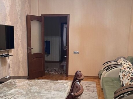 4 otaqlı yeni tikili - İnşaatçılar m. - 153 m²