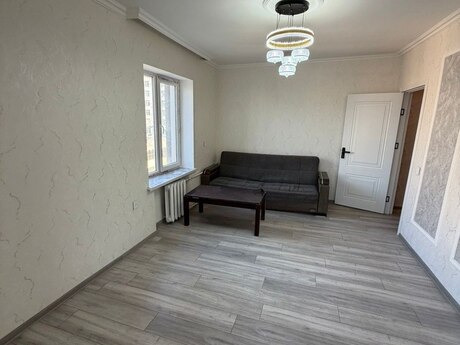 2 otaqlı köhnə tikili - Binəqədi r. - 40 m²