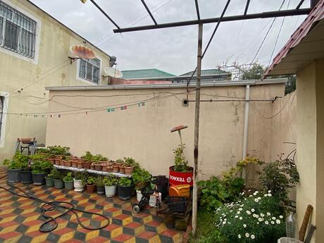 6 otaqlı həyət evi/bağ evi - Bakıxanov q. - 250 m²
