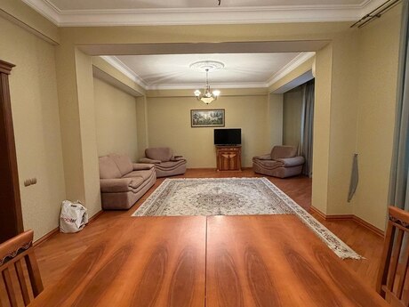 3 otaqlı köhnə tikili - Sahil m. - 164 m²