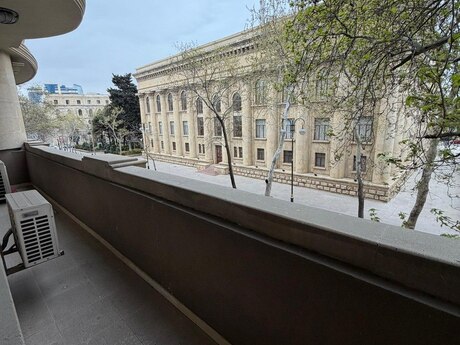 3 otaqlı köhnə tikili - Sahil m. - 164 m²