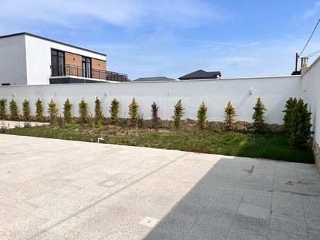4 otaqlı həyət evi/bağ evi - Şüvəlan q. - 300 m²