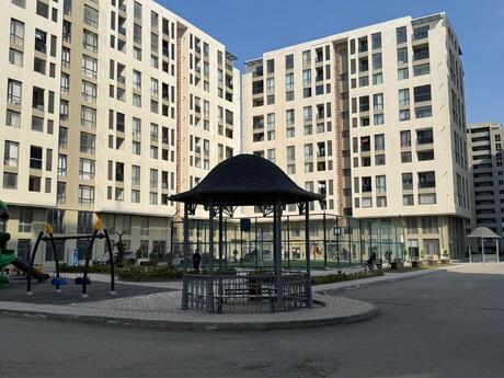 Elan №6045005 - Bakı, 7-ci mikrorayon q., 4 otaqlı, 110 m², 16/18 mərtəbə