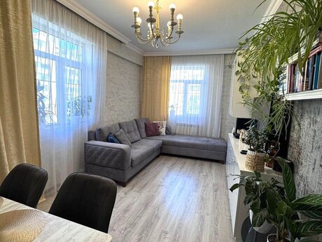 Elan №6045148 - Bakı, Neftçilər m., 2 otaqlı, 60 m², 5/5 mərtəbə