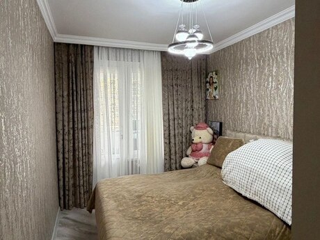 3 otaqlı köhnə tikili - Bakıxanov q. - 80 m²