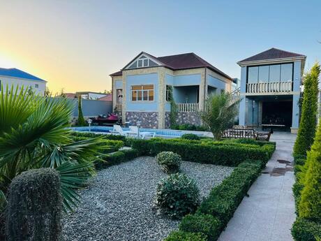 4 otaqlı həyət evi/bağ evi - Türkan q. - 300 m²