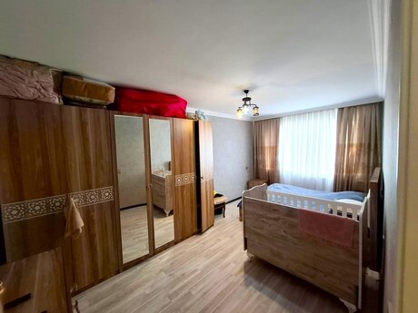 3 otaqlı köhnə tikili - Neftçilər m. - 75 m²