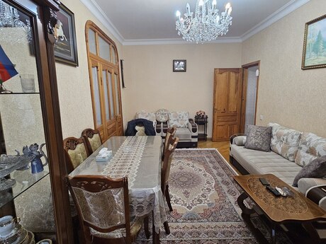 3 otaqlı köhnə tikili - Nizami m. - 90 m²