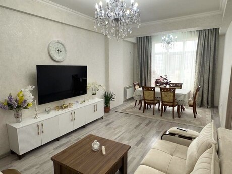 3-комн. новостройка - м. Иншаатчылар - 128 м²