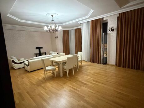 3-комн. новостройка - м. Сахил - 210 м²