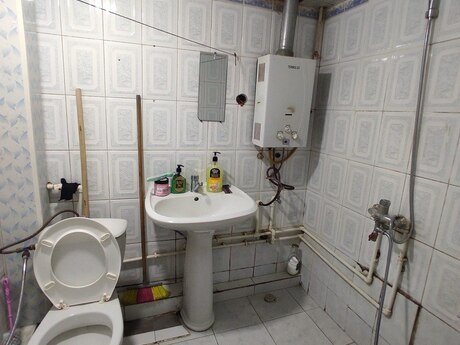 1 otaqlı köhnə tikili - Neftçilər m. - 32 m²