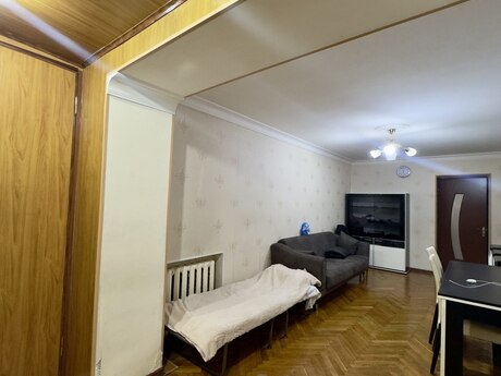 Obyekt - Elmlər Akademiyası m. - 65 m²