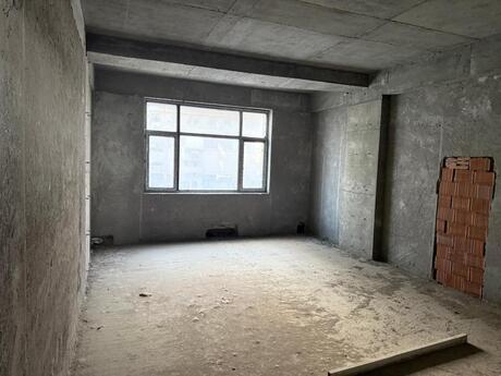 4 otaqlı yeni tikili - 28 May m. - 260 m²