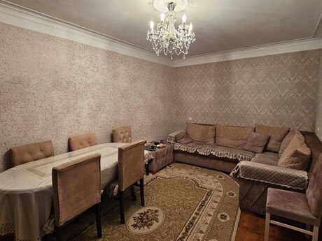 2 otaqlı köhnə tikili - İnşaatçılar m. - 50 m²
