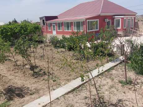 4 otaqlı həyət evi/bağ evi - Türkan q. - 130 m²