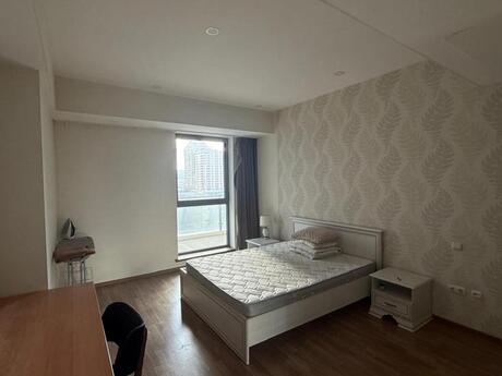 4 otaqlı yeni tikili - Nəsimi r. - 180 m²