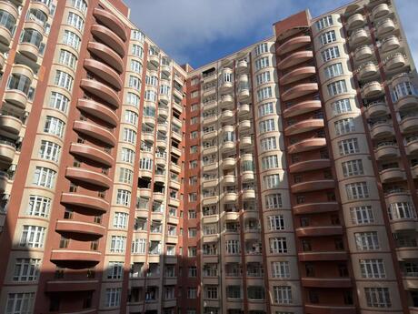 Elan №6045476 - Bakı, Səbail r., 3 otaqlı, 142 m², 7/18 mərtəbə