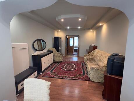 3 otaqlı köhnə tikili - 8-ci kilometr q. - 80 m²