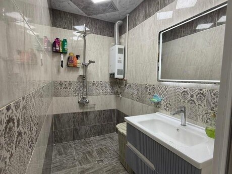 2-комн. вторичка - м. Ази Асланов - 65 м²