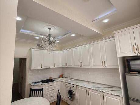 Квартира на продажу со сниженной ценой в Saray qəs.