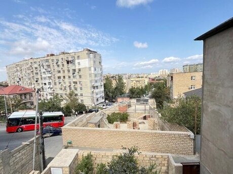 5-комн. дом/дача - пос. Бадамдар - 180 м²