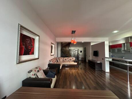 3-room apartment for rent, 135 m², 28 May: 1 300 ₼/mo 2