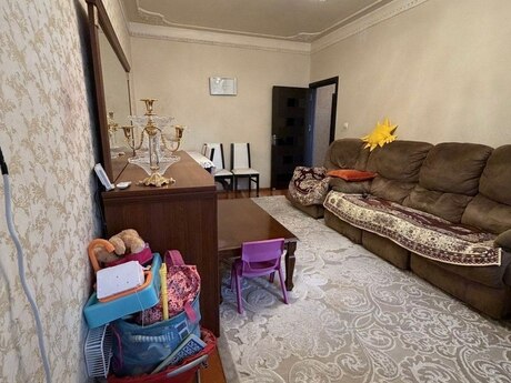 Объявление №6045710 - Баку, м. Халглар Достлугу, 3-комн., 85 м², 2/9 этаж