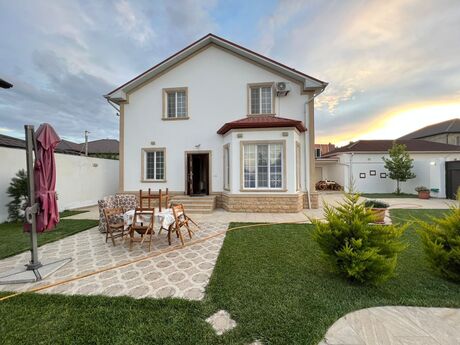 5 otaqlı həyət evi/bağ evi - Mərdəkan q. - 200 m²