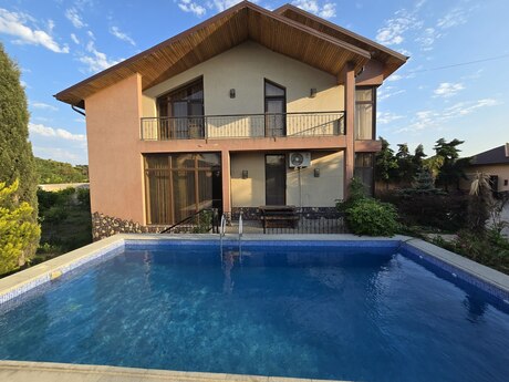 4-комн. дом/дача - пос. Мардакан - 220 м²