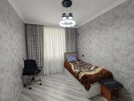 3 otaqlı köhnə tikili - Bakıxanov q. - 75 m²