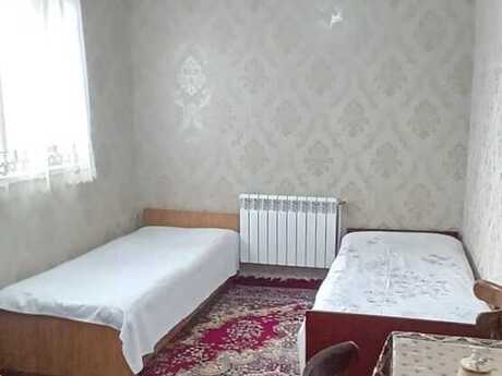 1 otaqlı həyət evi/bağ evi - İnşaatçılar m. - 30 m²